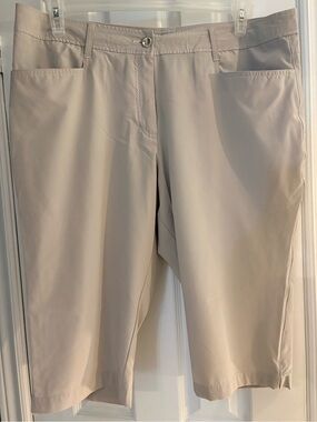 NORTHERN SPIRIT Light Beige Women's Athletic GOLF Shorts